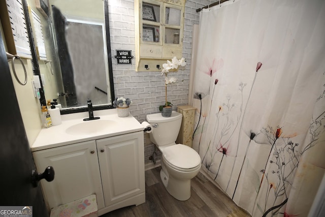 3227 Due W Rd, Dallas, GA 30157 - bathroom featuring vanity, wood finished floors, and a shower with curtain