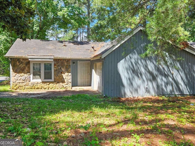8685 Woodside Ln, Jonesboro, GA 30238 - view of front of house with stone siding