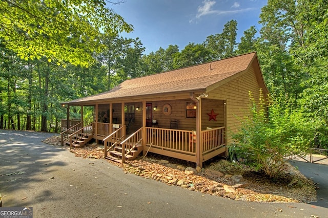 191 Deer Run Rd, Blairsville, GA 30512 - view of front facade with covered porch and a shingled roof