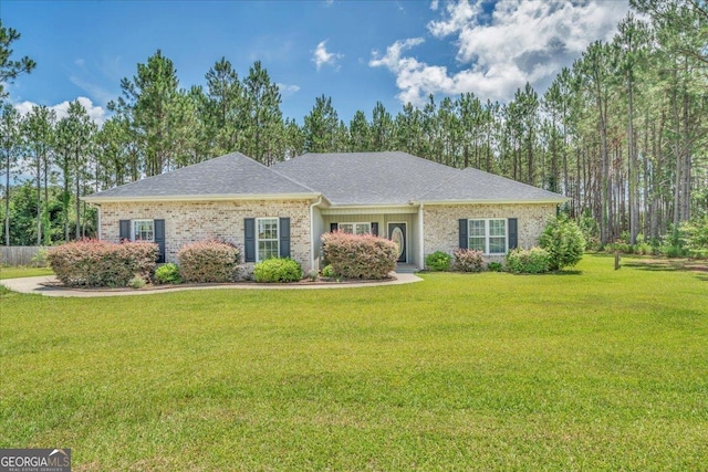 605 Live Oak Way, Dublin, GA 31021 - ranch-style home with a front yard