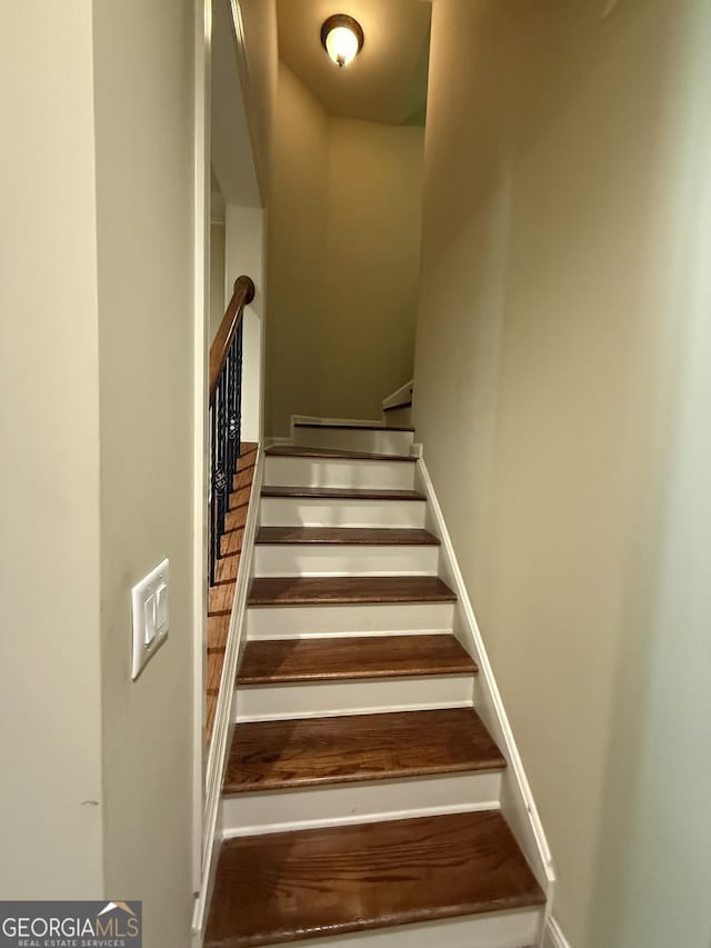 205 Camden Creek Ct, Lawrenceville, GA 30043 - stairs featuring baseboards