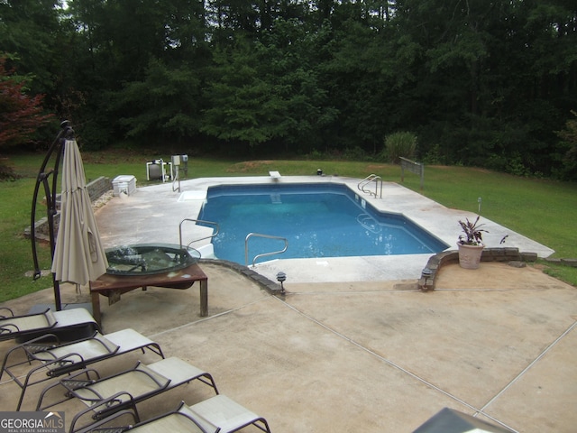 1455 River Cove Rd, Social Circle, GA 30025 - outdoor pool with a patio, a lawn, and a diving board