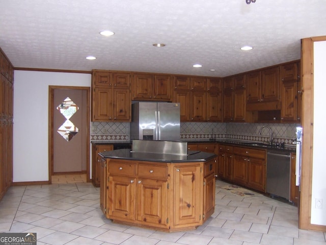1455 River Cove Rd, Social Circle, GA 30025 - kitchen featuring stainless steel appliances, dark countertops, recessed lighting, backsplash, and a center island
