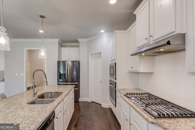 396 Brant Cir, Jefferson, GA 30549 - kitchen with stainless steel appliances, under cabinet range hood, white cabinets, dark wood-style flooring, and decorative light fixtures