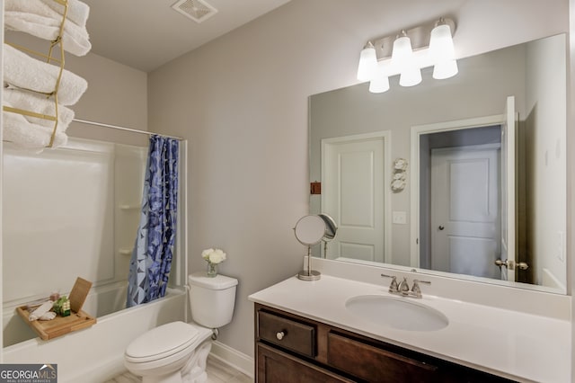 396 Brant Cir, Jefferson, GA 30549 - bathroom with vanity and shower / bath combo