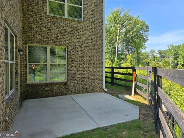 5715 Rocky Falls Dr, Suwanee, GA 30024 - view of patio / terrace