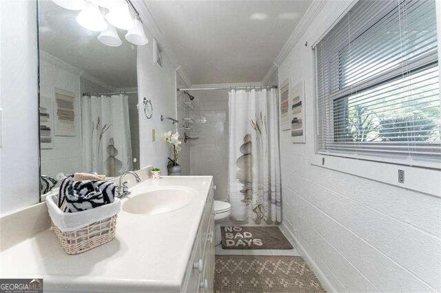 160 Edgewood Dr, Athens, GA 30606 - bathroom featuring ornamental molding, vanity, tile patterned floors, and a shower with curtain