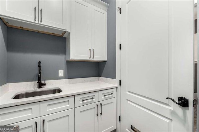 908 Basingstoke Ct, Suwanee, GA 30024 - washroom featuring a sink