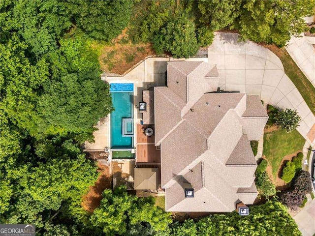 908 Basingstoke Ct, Suwanee, GA 30024 - aerial view of property and surrounding area featuring a pool area