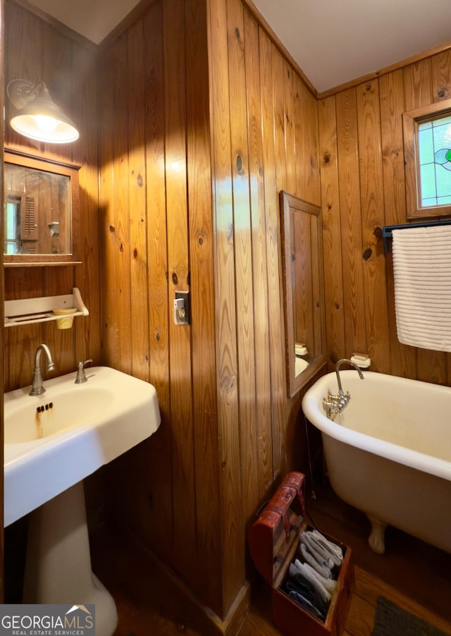 132 Wild Horse Cove Cir, Cleveland, GA 30528 - full bath with a soaking tub and wooden walls