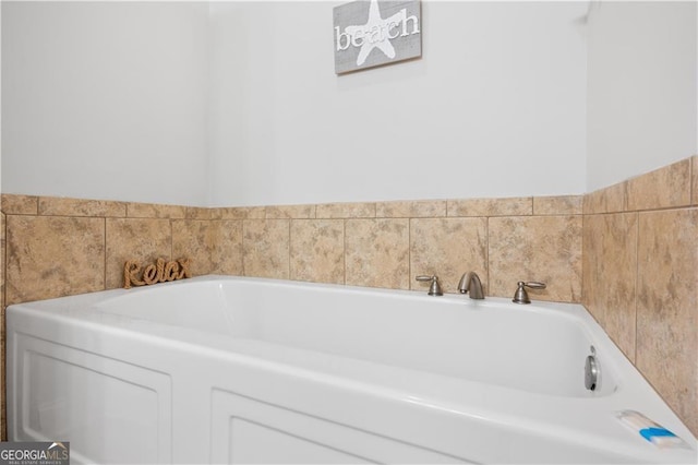 509 Mariners Cir, Saint Simons, GA 31522 - full bathroom featuring a garden tub