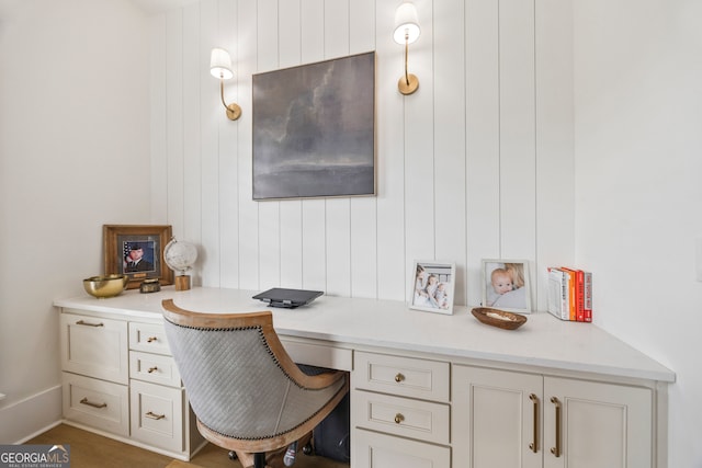 639 Frank Crook Rd, Canon, GA 30520 - office area with built in desk