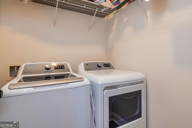40 Westbrook Rd, Carrollton, GA 30116 - laundry area featuring washer and clothes dryer