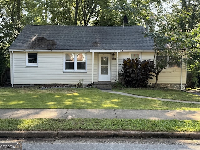 520 Holman Ave, Athens, GA 30606 - view of front facade featuring a front lawn and roof with shingles