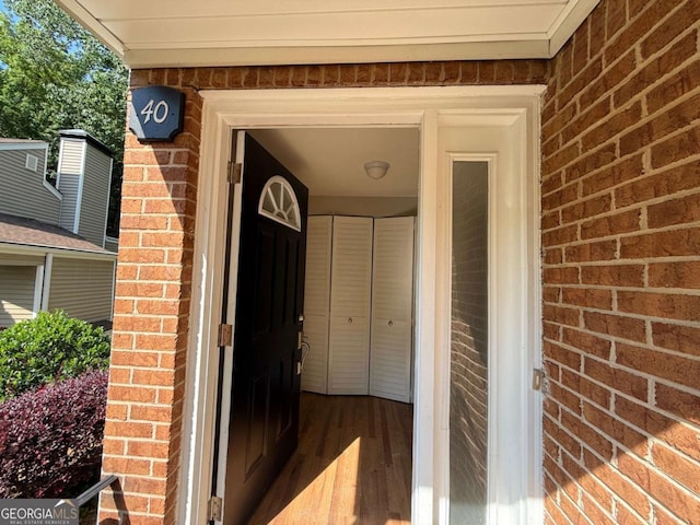 40 Dunwoody Springs Dr, Atlanta, GA 30328 - entrance to property featuring brick siding