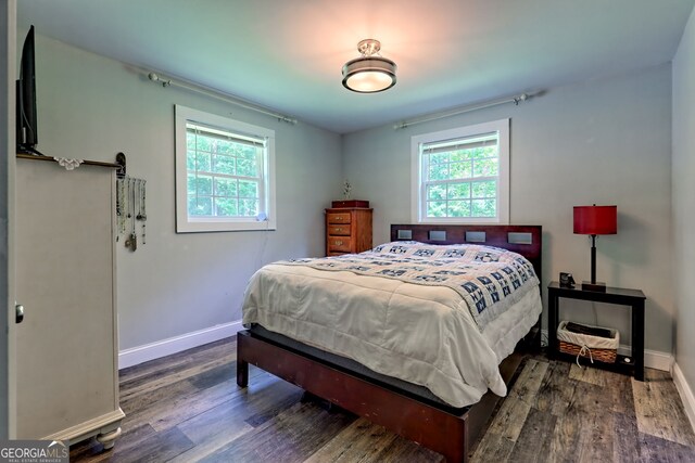 11 Hamilton Cir, Blairsville, GA 30512 - bedroom with wood finished floors and baseboards