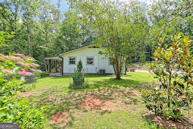 11 Hamilton Cir, Blairsville, GA 30512 - view of side of property with a lawn