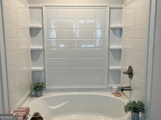 316 Cody Dr, Macon, GA 31216 - full bath featuring  shower combination