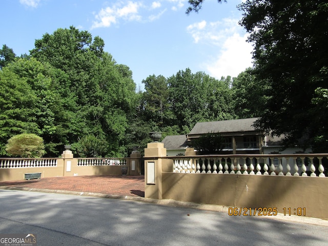 5523 Bahia Mar Cir, Stone Mountain, GA 30087 - view of front of property featuring a fenced front yard and stucco siding