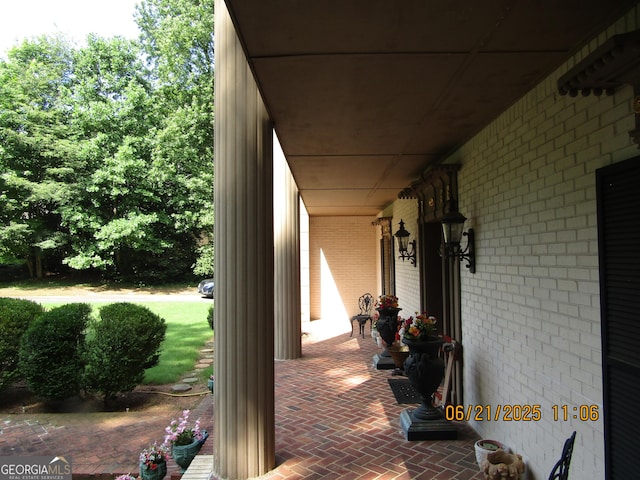 5523 Bahia Mar Cir, Stone Mountain, GA 30087 - view of covered porch