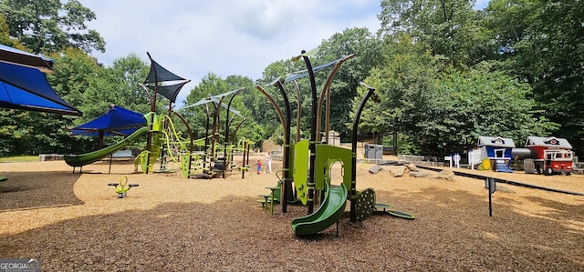 272 Lake Forrest Ln NE, Atlanta, GA 30342 - view of community play area