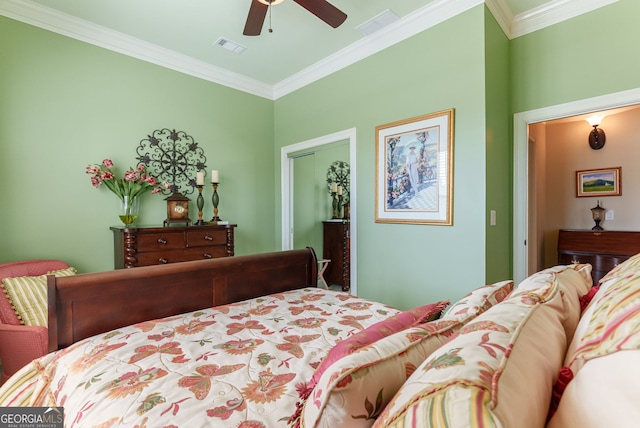 1071 Creekwood Cir, Madison, GA 30650 - bedroom featuring ornamental molding, a closet, and ceiling fan