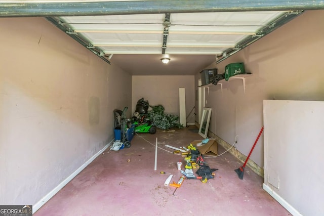 447 Sherwood Cir, Stone Mountain, GA 30087 - view of garage