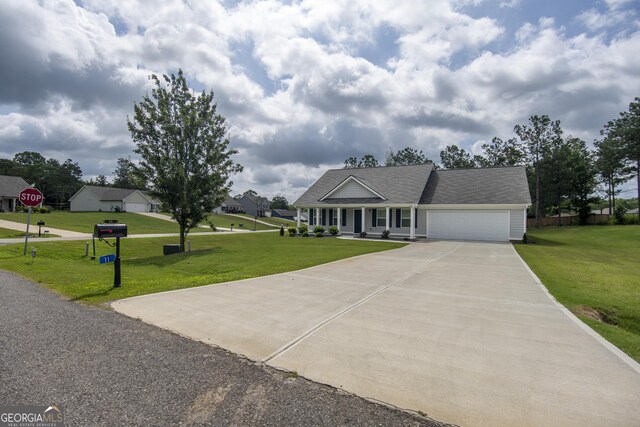 11 Rachel Ln, Hartwell, GA 30643 - view of front facade featuring an attached garage, a front yard, driveway, covered porch, and roof with shingles