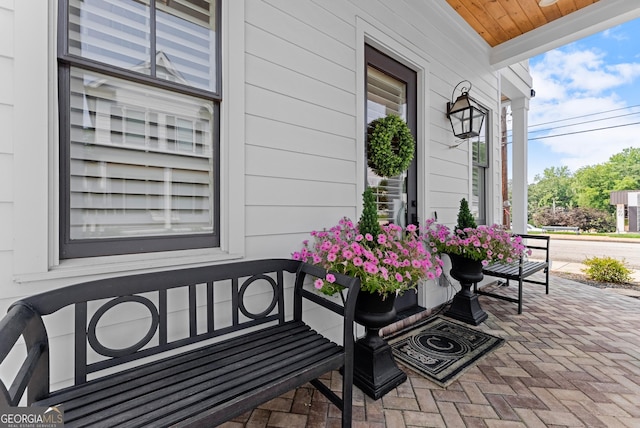 306 Clarendon Ct SE, Gainesville, GA 30501 - view of covered porch