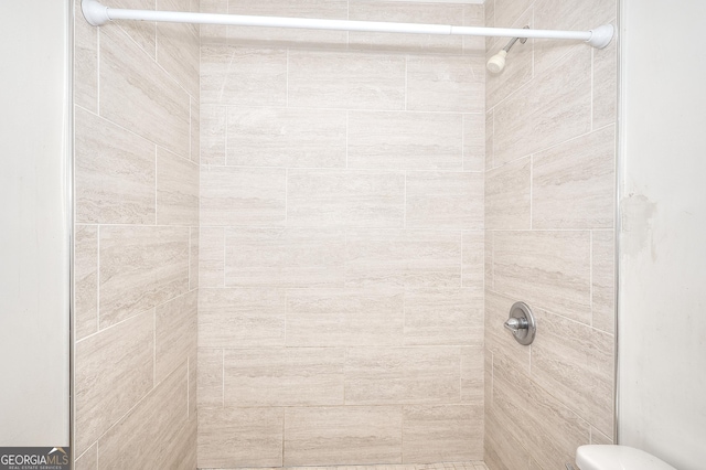 67 Cotton St, Commerce, GA 30529 - full bathroom with a tile shower
