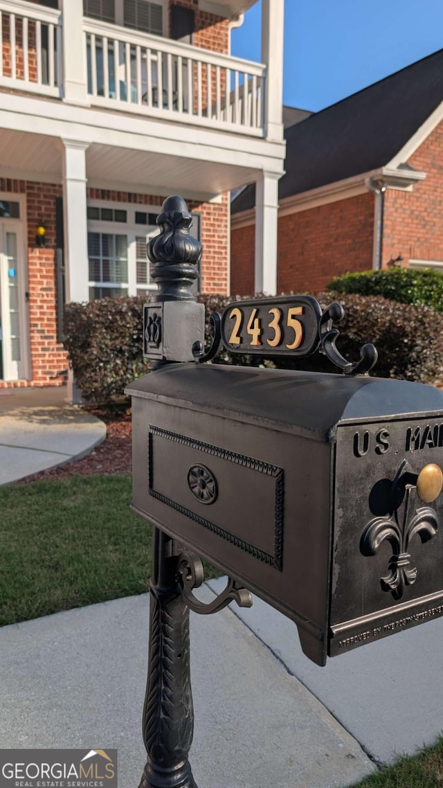 2435 Hickory Station Cir, Snellville, GA 30078 - exterior view of brick siding