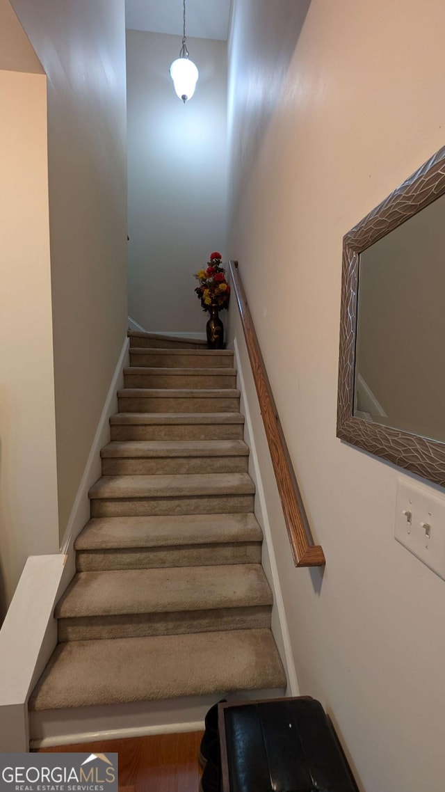 2435 Hickory Station Cir, Snellville, GA 30078 - view of stairs