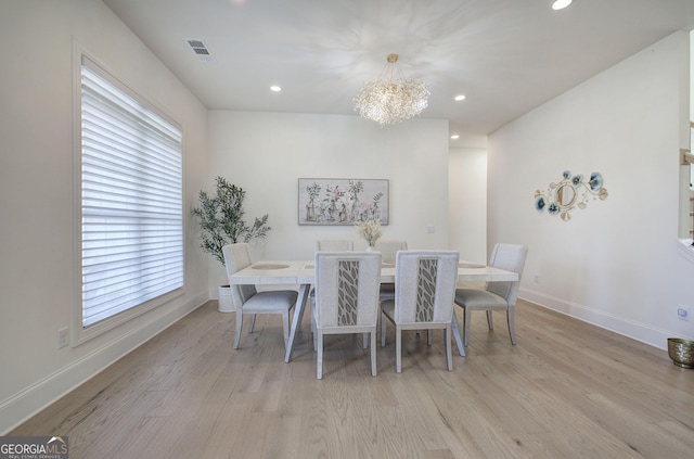 841 Keystone Dr, Woodstock, GA 30188 - dining area featuring a chandelier, light wood finished floors, and recessed lighting