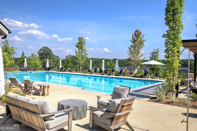 841 Keystone Dr, Woodstock, GA 30188 - community pool with a patio