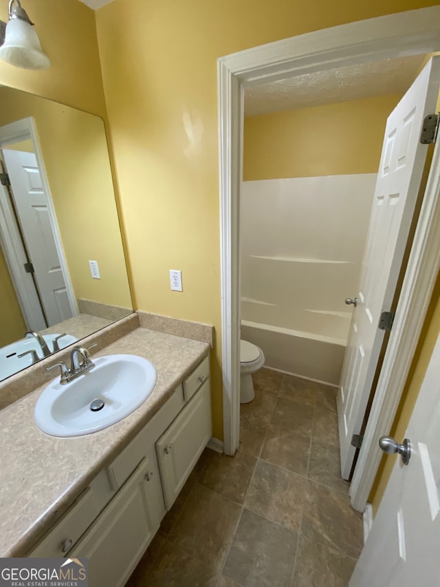 1472 Queenie Smith Rd NE, Conyers, GA 30012 - full bathroom with vanity and toilet
