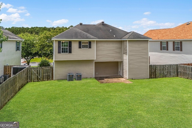 7 Springwater Dr, Port Wentworth, GA 31407 - rear view of house featuring a fenced backyard