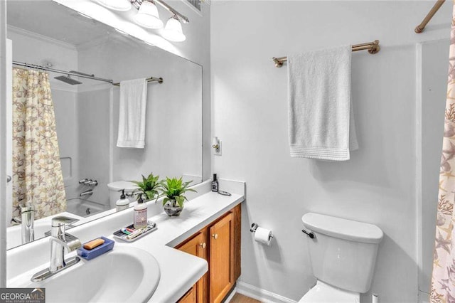 301 Cobblestone Trl, Avondale Estates, GA 30002 - full bath with vanity, shower / bath combo with shower curtain, and crown molding