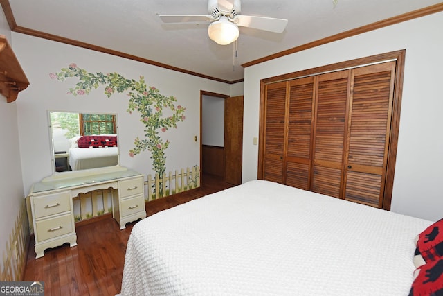 77 Chestatee Dr, Blairsville, GA 30512 - bedroom featuring a closet, wood finished floors, crown molding, and ceiling fan