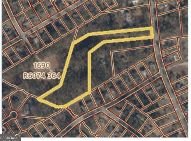 1775 Lake Lucerne Rd SW, Lilburn, GA 30047