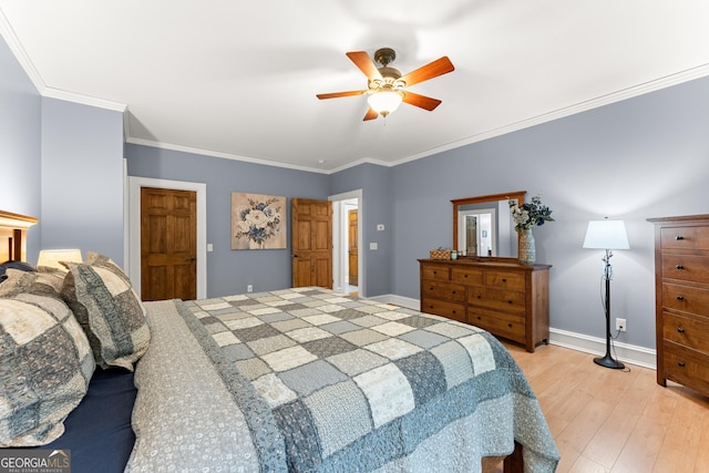 712 Meadow Run Ct, Clarkesville, GA 30523 - bedroom with ornamental molding, light wood-type flooring, and a ceiling fan
