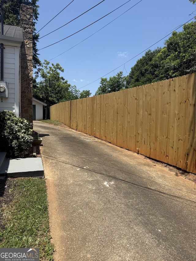 1220 Harmony St, Gainesville, GA 30501 - view of asphalt alley