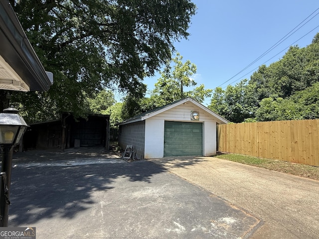 1220 Harmony St, Gainesville, GA 30501 - detached garage with driveway