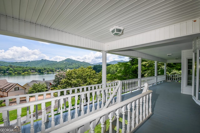 2722 Hidden Valley Rd, Hiawassee, GA 30546 - balcony featuring a water view