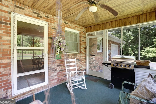 16 Lois Ln, Hayesville, NC 28904 - unfurnished sunroom featuring a ceiling fan