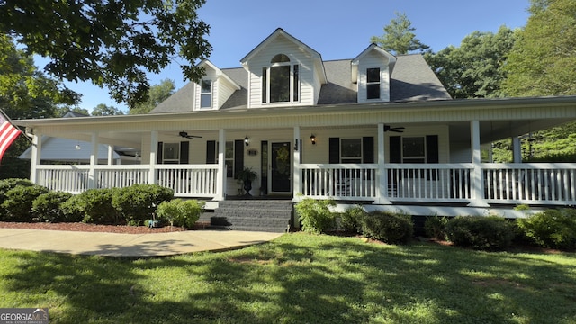 1780 Double Bridge Rd, Demorest, GA 30535 - farmhouse featuring a ceiling fan, covered porch, a front yard, and roof with shingles