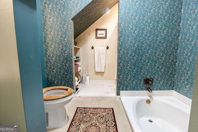 205 Castlegate Rd, Macon, GA 31210 - full bath with a garden tub and lofted ceiling