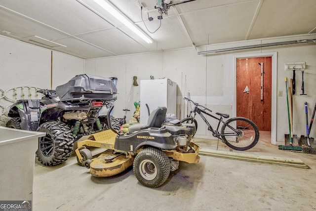 351 Weldon Rd, Palmetto, GA 30268 - view of garage