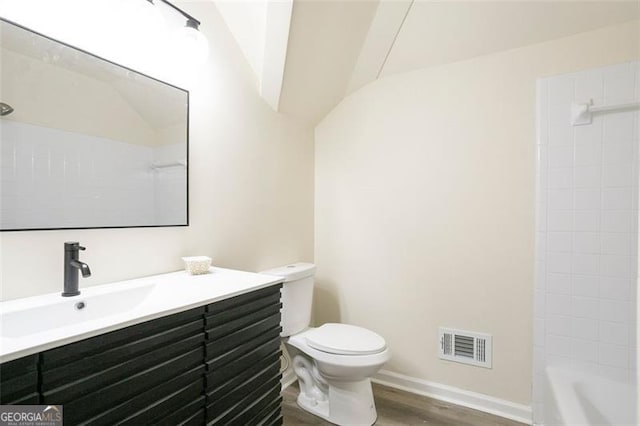 300 Saddle Creek Ln, Roswell, GA 30076 - full bath featuring vanity, wood finished floors, and  shower combination