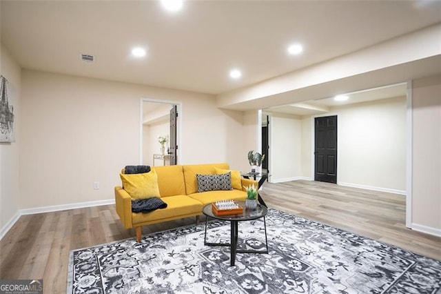 300 Saddle Creek Ln, Roswell, GA 30076 - living room with wood finished floors and recessed lighting