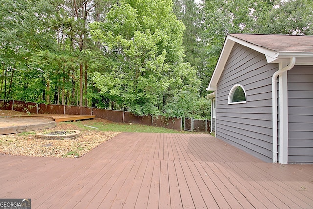 85 Holly Springs Rd, Sharpsburg, GA 30277 - deck with a fenced backyard